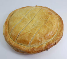 Load image into Gallery viewer, Aussie Beef Pie
