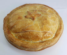 Load image into Gallery viewer, Beef and Burgundy Pie
